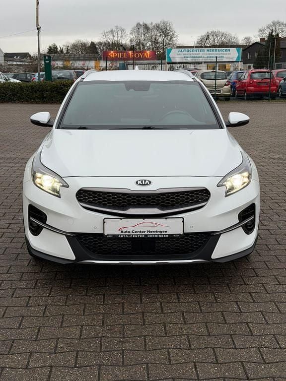 Gebraucht Kia XCeed Xdition 140 PS (102 kW) 2021 Weiß SUV