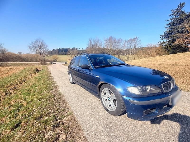 Gebraucht BMW 320 170 PS (125 kW) 2003 Blau Kombi