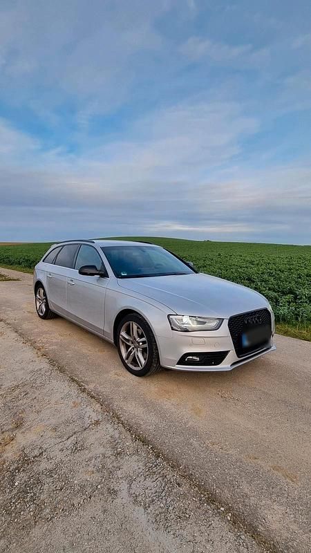 Gebraucht Audi A4 143 PS (105 kW) 2012 Silber Kombi