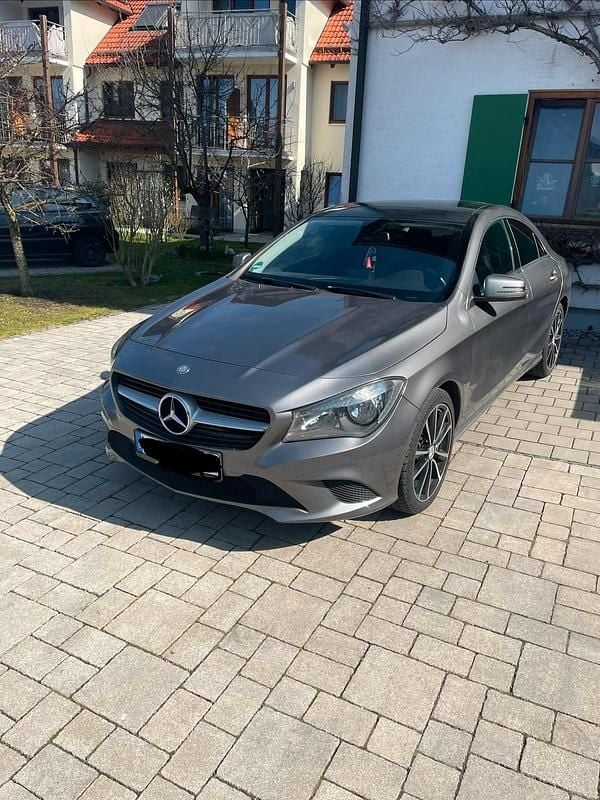 Gebraucht Mercedes CLA200 136 PS (100 kW) 2014 Grau Limousine