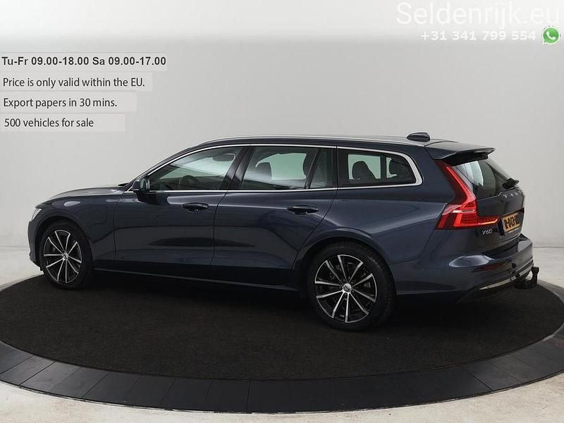 Gebraucht Volvo V60 Core 349 PS (256 kW) 2022 Blau Kombi