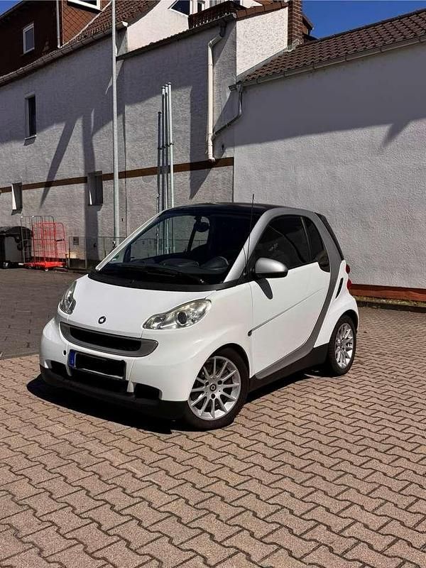 Grau Gebraucht 2009 Smart ForTwo Coupé Kleinwagen | 4.850 € (Fairer Preis) - Bild 1/4