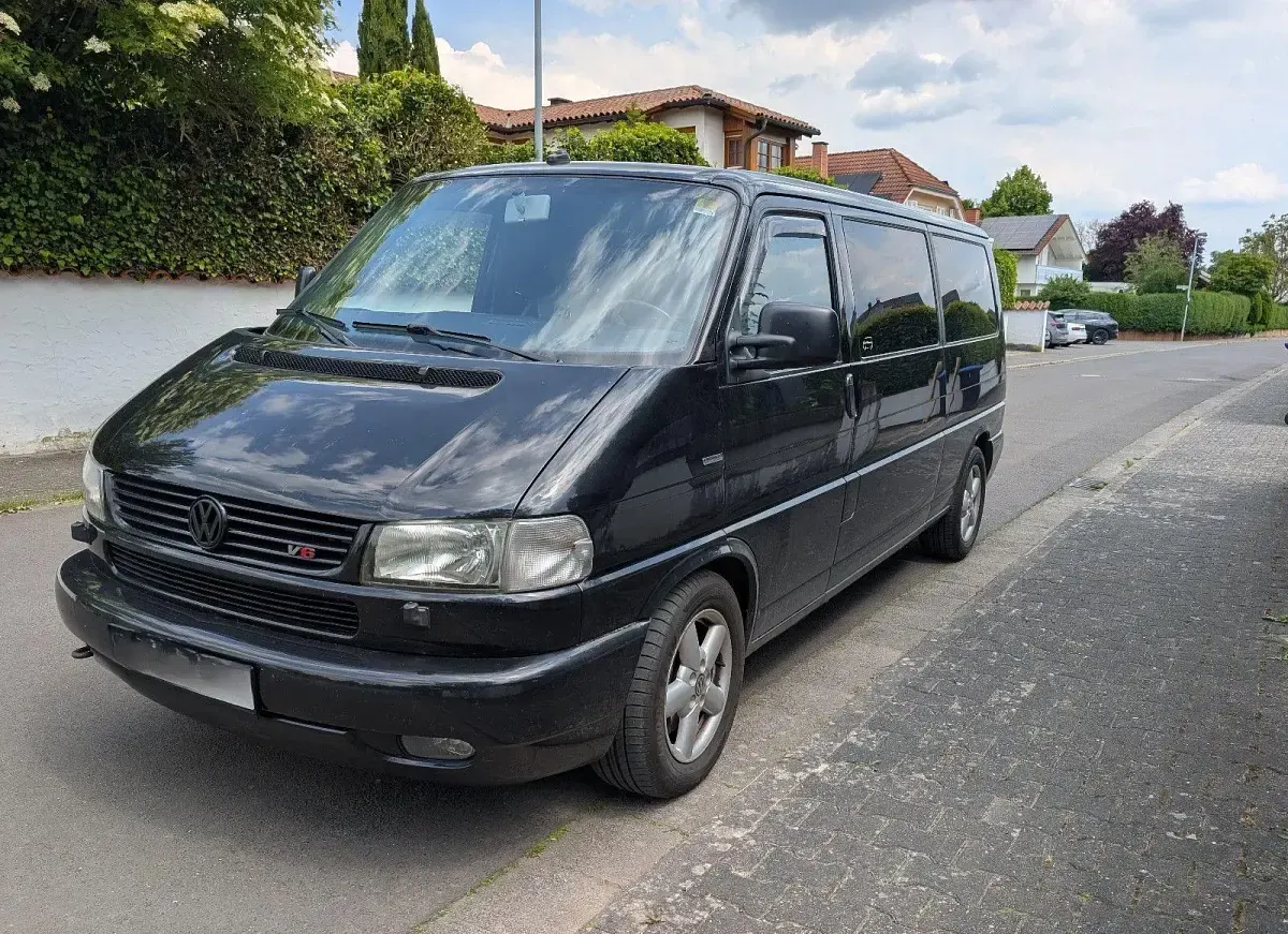Gebraucht VW T4 204 PS (150 kW) 2003 Schwarz Van