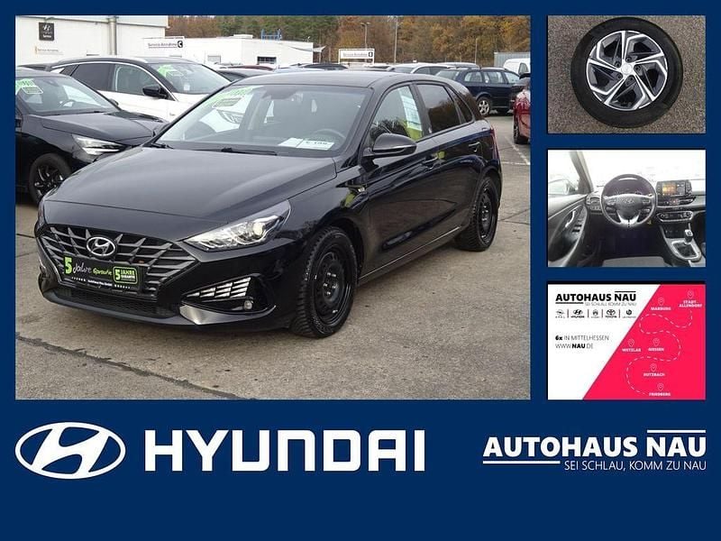 Phantom black Gebraucht 2022 Hyundai i30 Edition Limousine | 17.490 € (Superpreis) - Bild 1/4
