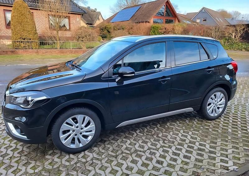 Gebraucht Suzuki SX4 S-Cross Comfort 129 PS (94 kW) 2020 Schwarz SUV