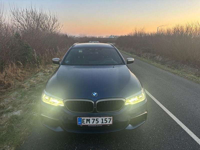 Blau Gebraucht 2019 BMW M550 Performance Limousine | 28.500 € (Superpreis) - Bild 1/4