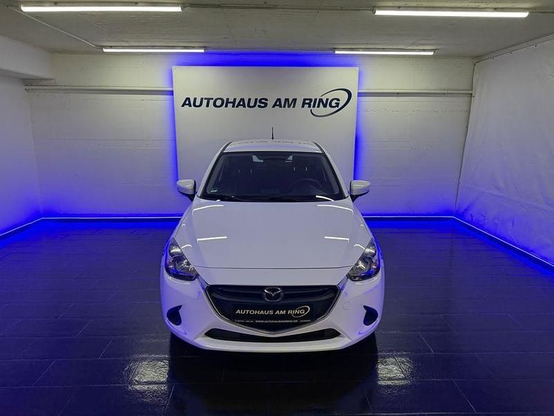 Gebraucht Mazda 2 Prime-Line 75 PS (55 kW) 2015 Weiß Limousine