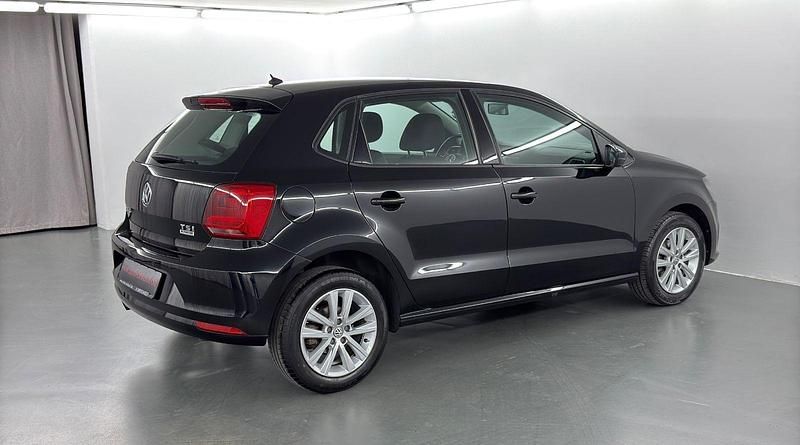 Gebraucht VW Polo Comfortline 90 PS (66 kW) 2016 Schwarz Kleinwagen