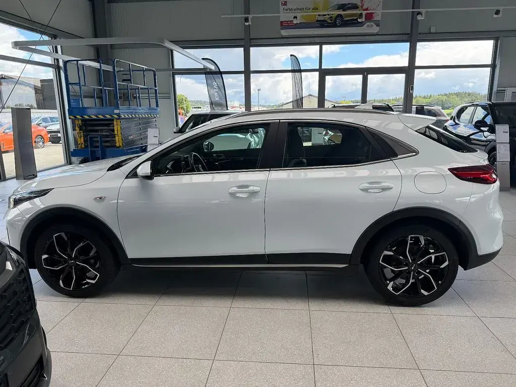 Gebraucht Kia XCeed Vision 160 PS (117 kW) 2024 Weiß SUV