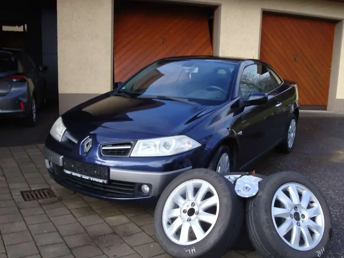 Gebraucht Renault Mégane Cabriolet Exception 135 PS (99 kW) 2008 Blau Cabrio