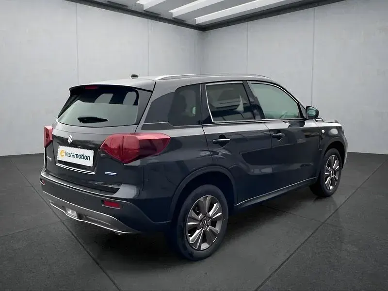 Neu Suzuki Vitara 110 PS (80 kW) 2026 Schwarz SUV