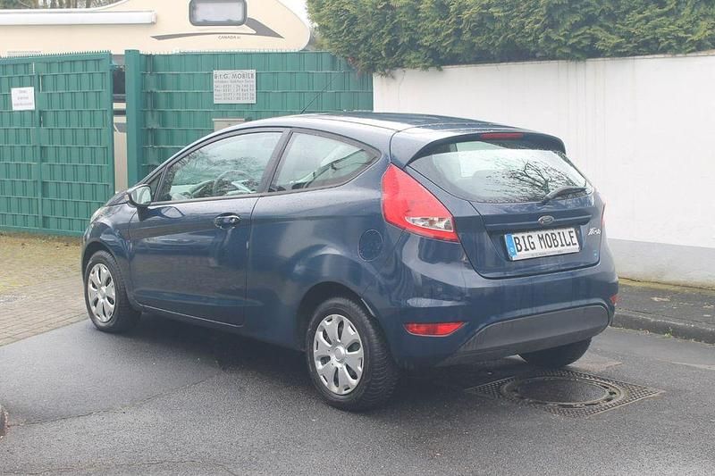 Gebraucht Ford Fiesta Trend 60 PS (44 kW) 2011 Blau Kleinwagen
