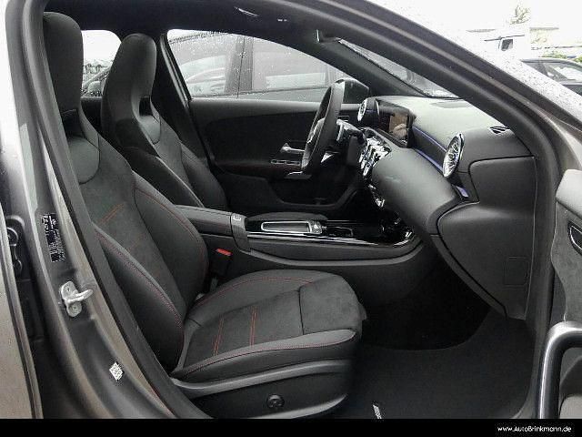 Gebraucht Mercedes A200 AMG line 163 PS (119 kW) 2023