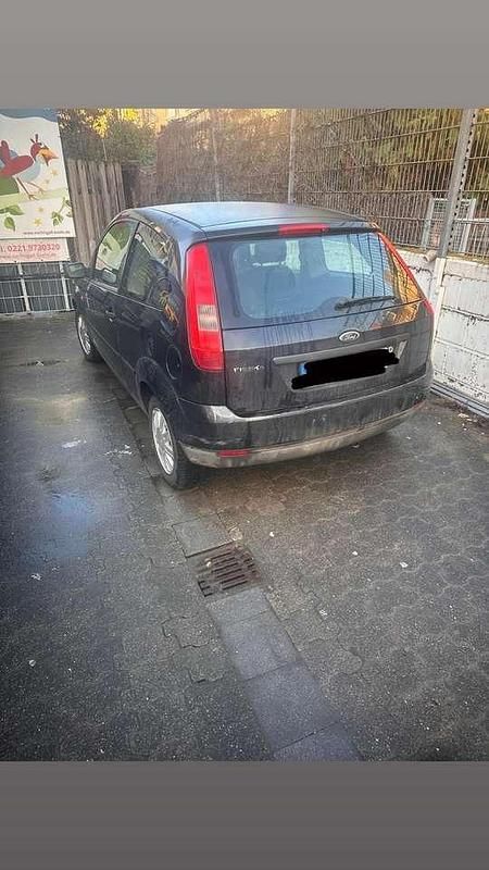 Gebraucht Ford Courier 60 PS (44 kW) 2004 Van / Kleinbus