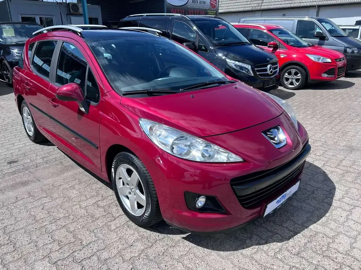 Gebraucht Peugeot 207 Urban Move 92 PS (67 kW) 2010 Rot Kombi