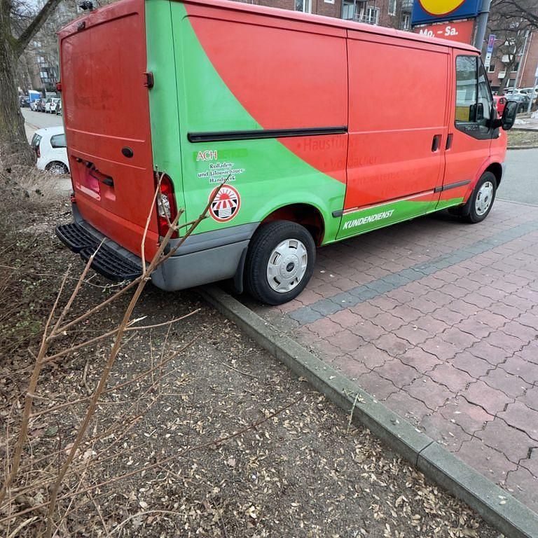 Gebraucht Ford Transit 116 PS (85 kW) 2010 Rot Van / Kleinbus