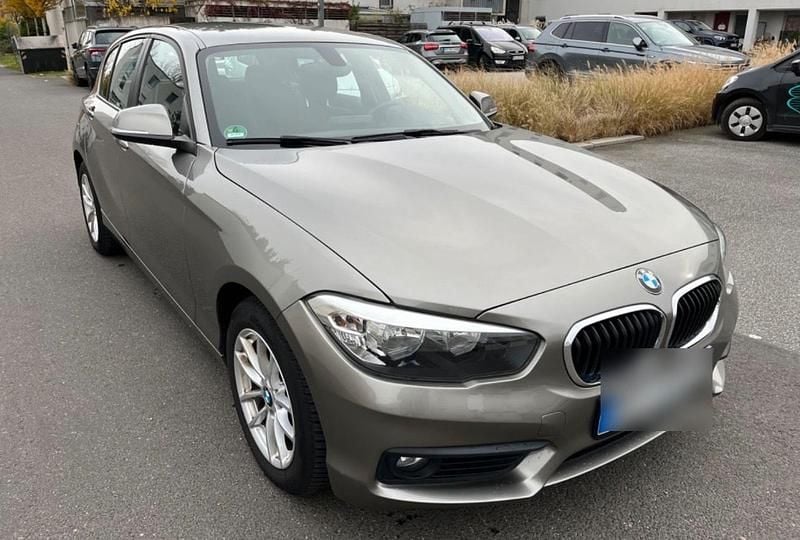Grau Gebraucht 2015 BMW 118 Advantage Kleinwagen | 15.200 € (Fairer Preis) - Bild 1/4
