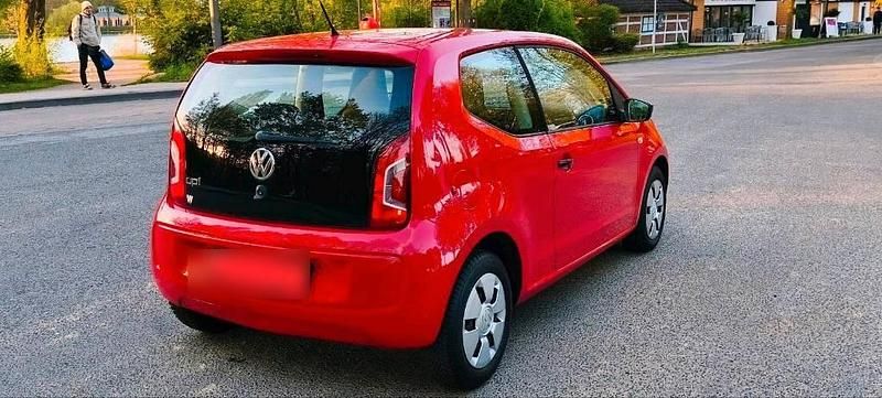 Second-hand VW up! 75 CP (55 kW) 2012 Roșu Hatchback