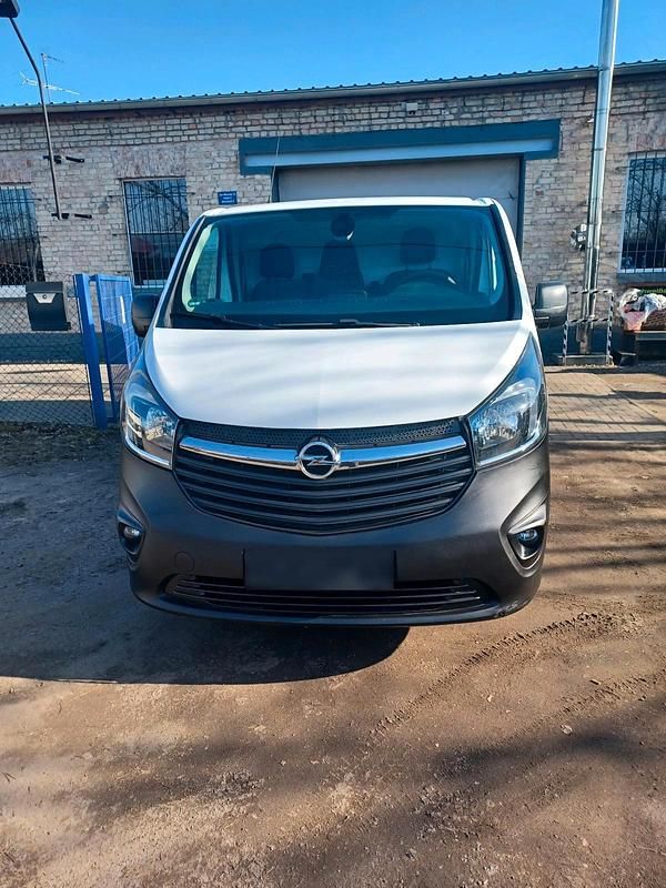 Gebraucht Opel Vivaro 116 PS (85 kW) 2016 Weiß Van / Kleinbus
