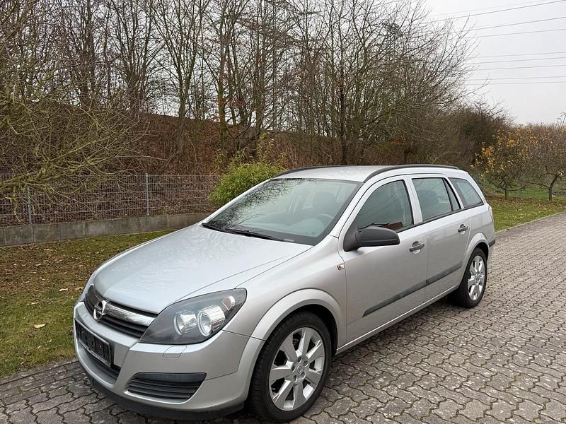 Gebraucht Opel Astra 101 PS (74 kW) 2007 Silber Kombi