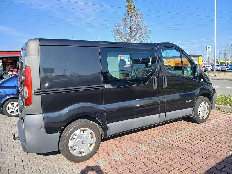 Gebraucht Renault Trafic 145 PS (106 kW) 2011 Schwarz Van / Kleinbus