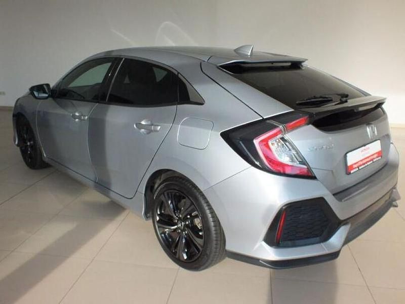 Gebraucht Honda Civic Elegance 129 PS (94 kW) 2019 Silber metallic Limousine