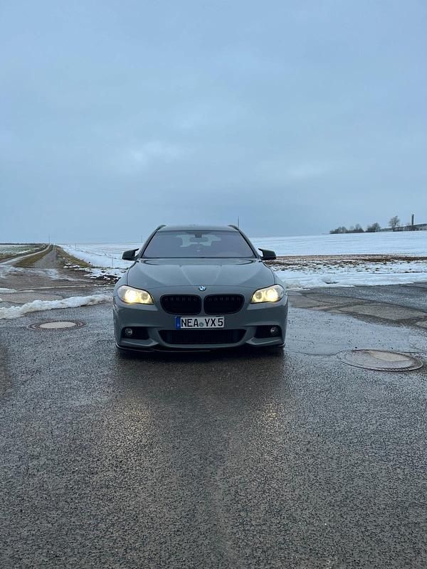 Gebraucht BMW 530 258 PS (189 kW) 2012 Grau Kombi