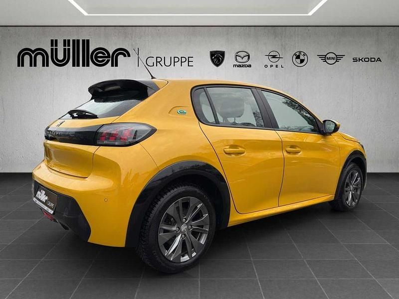 Gebraucht Peugeot e-208 Active 100 kW (136 PS) 2021 Gelb Kleinwagen