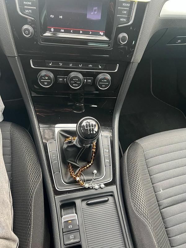 Gebraucht VW Golf VII 2014 Grau Limousine