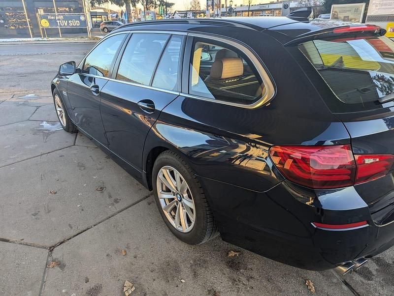 Gebraucht BMW 520 184 PS (135 kW) 2014 Blau Kombi