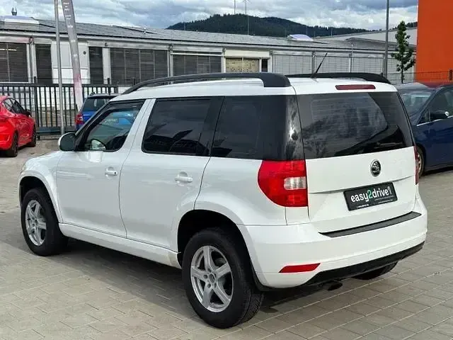 Gebraucht Skoda Yeti Active 105 PS (77 kW) 2015 Weiß SUV