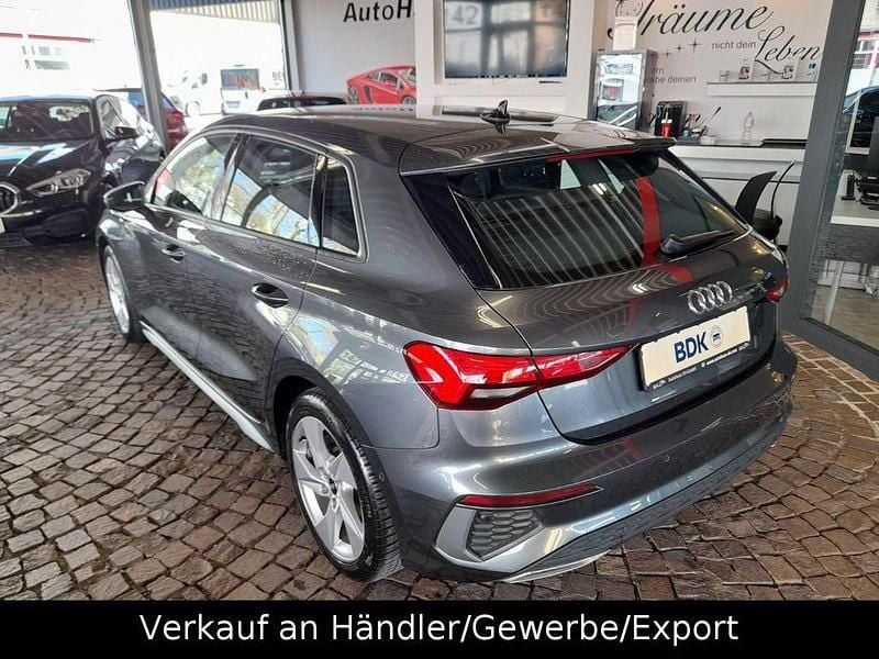 Gebraucht Audi A3 S-Line 116 PS (85 kW) 2022 Grau Limousine