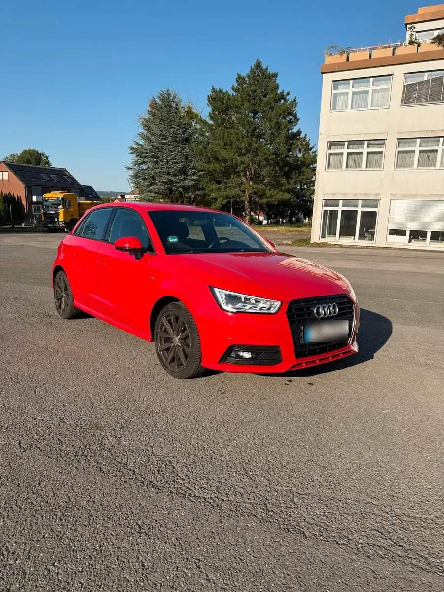 Gebraucht Audi A1 Sportback 122 PS (89 kW) 2017 Rot Kleinwagen