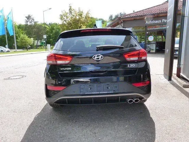 Neu Hyundai i30 N Line 150 PS (110 kW) 2026 Schwarz Limousine