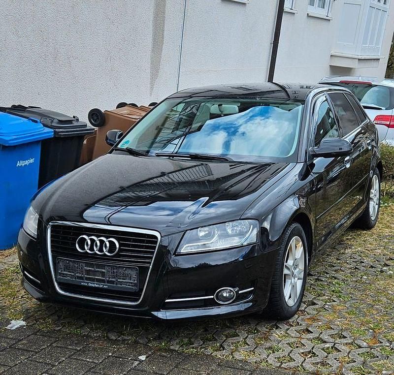 Gebraucht Audi A3 Ambiente 105 PS (77 kW) 2011 Schwarz Kleinwagen