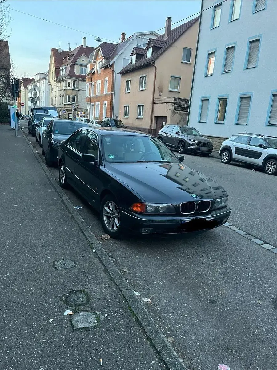 Gebraucht BMW 528 193 PS (141 kW) 2000 Schwarz Limousine