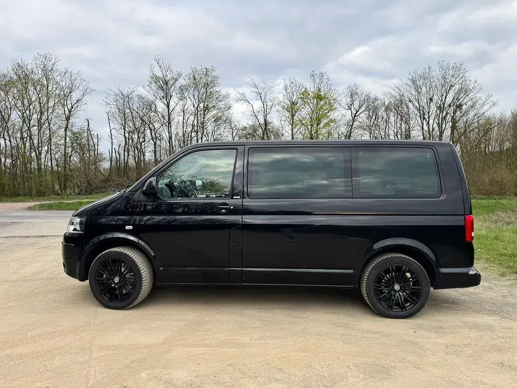 Gebraucht VW Multivan Match 180 PS (132 kW) 2012 Schwarz Van / Kleinbus