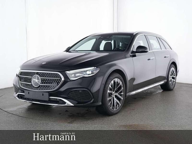 Obsidianschwarz Gebraucht 2024 Mercedes E450 Kombi | 79.750 € (Guter Preis) - Bild 1/4