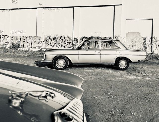 Grau Gebraucht 1973 Mercedes 280 SE Limousine | 49.900 € - Bild 1/4