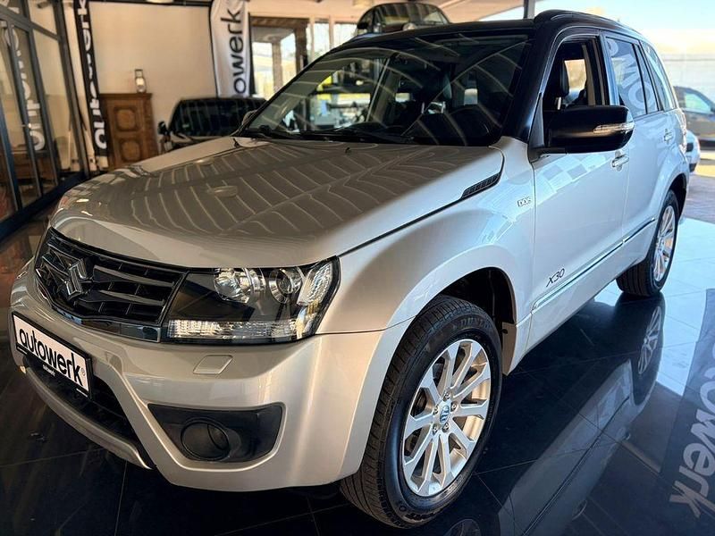 Gebraucht Suzuki Grand Vitara 129 PS (94 kW) 2013 Silber SUV