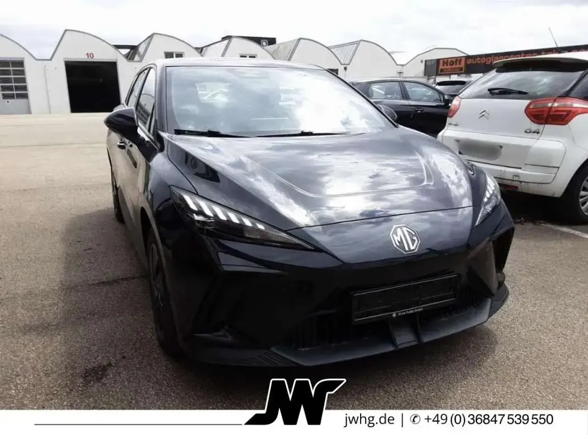 Gebraucht MG MG4 EV 125 kW (170 PS) 2023 Schwarz uni Kleinwagen