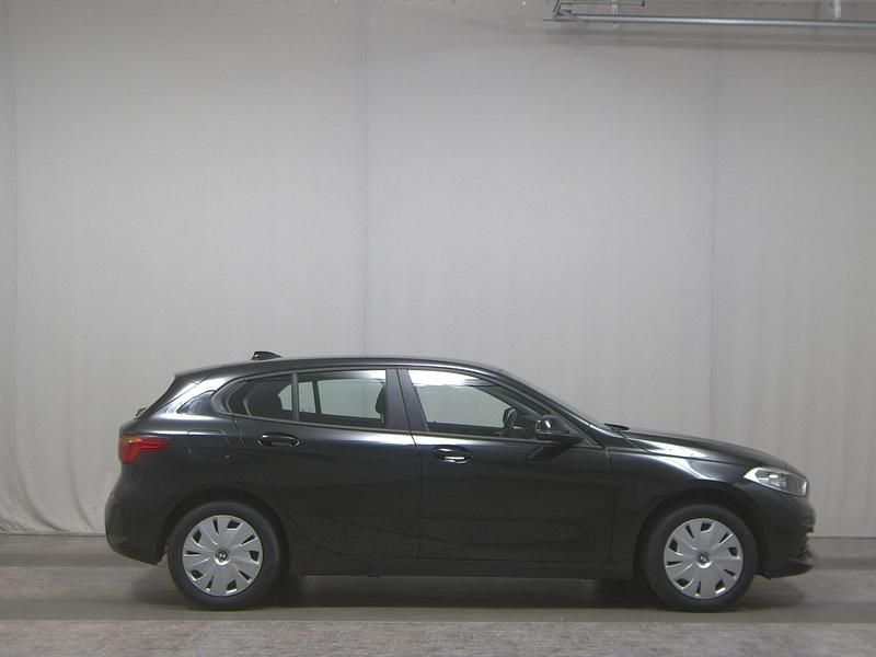 Schwarz Gebraucht 2022 BMW 116 Performance Kleinwagen | 16.980 € (Guter Preis) - Bild 1/4
