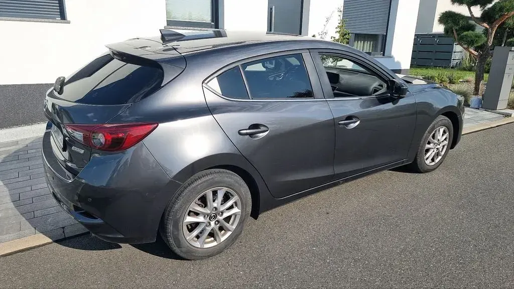 Gebraucht Mazda 3 Exclusive-Line 150 PS (110 kW) 2018 Grau Limousine
