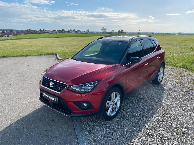 "desire" rot Gebraucht 2020 Seat Arona FR SUV | 18.400 € (Guter Preis) - Bild 1/4