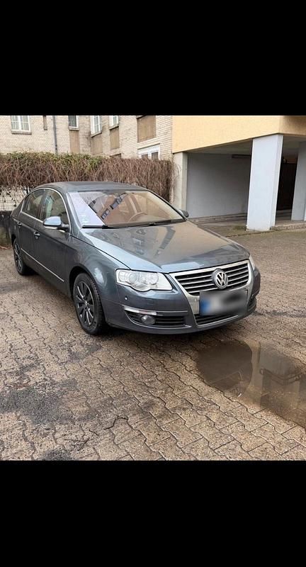 Gebraucht VW Passat 160 PS (117 kW) 2009 Grau Limousine