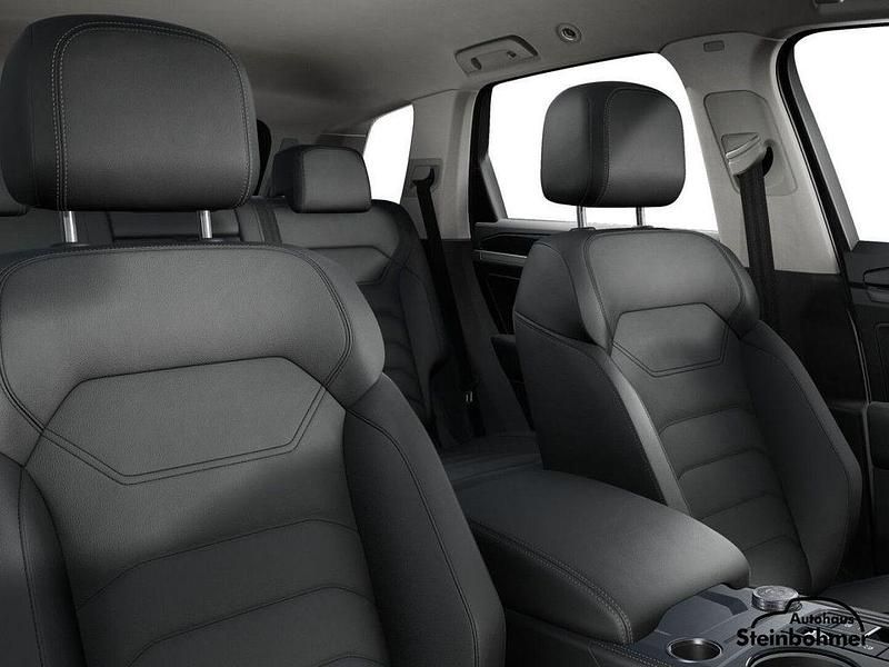 Gebraucht VW Touareg 231 PS (169 kW) 2024 Pure white (weiß) SUV