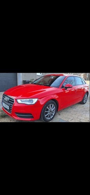 Gebraucht Audi A3 Ambiente 110 PS (80 kW) 2014 Rot Limousine