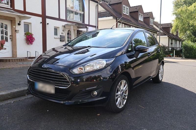 Schwarz Gebraucht 2013 Ford Fiesta Kleinwagen | 3.300 € (Fairer Preis) - Bild 1/4