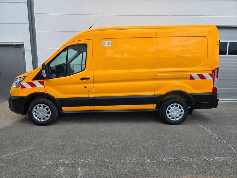 Usata Ford Transit 131 CV (96 kW) 2021 Arancione Monovolume