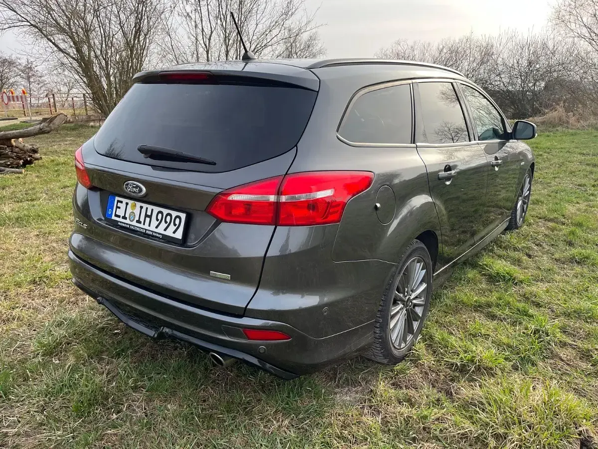 Brugt Ford Focus ST-Line 182 HK (133 kW) 2017 Grå Stationcar